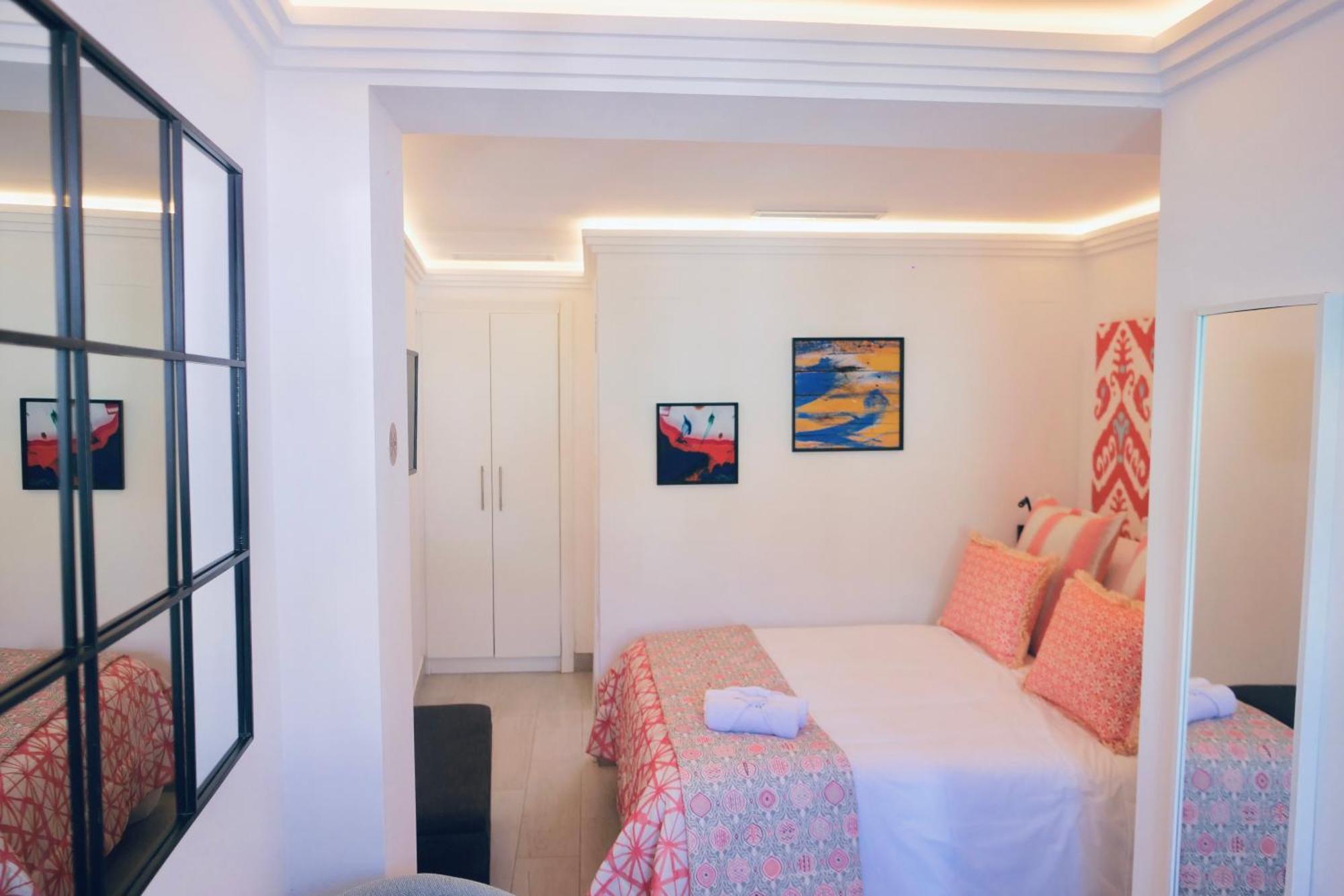 Myra Apart-Hotel Марбелья Екстер'єр фото